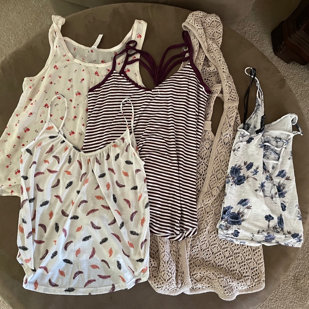 lot of 5 summer tops like new size s-m